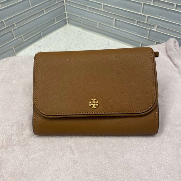 Tory Burch Handbags - Tory Burch Emerson Chain Wallet Clutch Crossbody Purse
